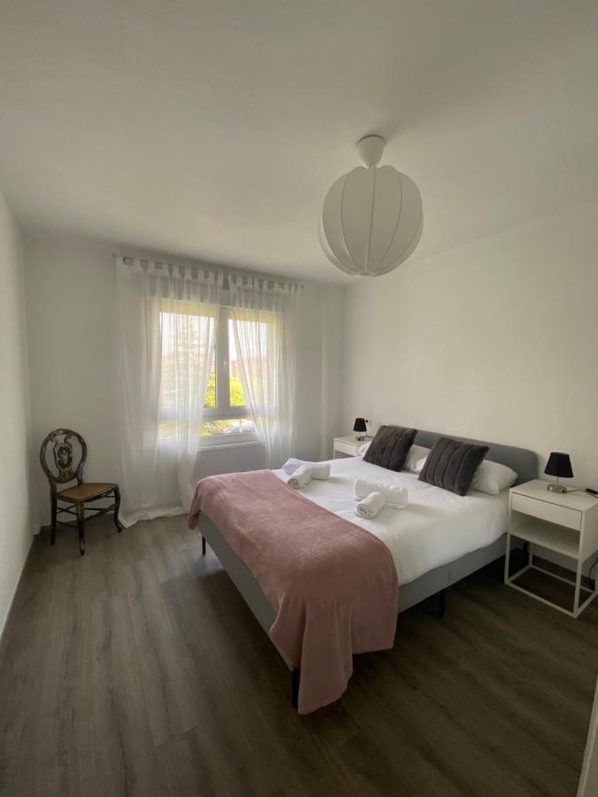 173A Amplio Apartamento Moderno 기욘 외부 사진