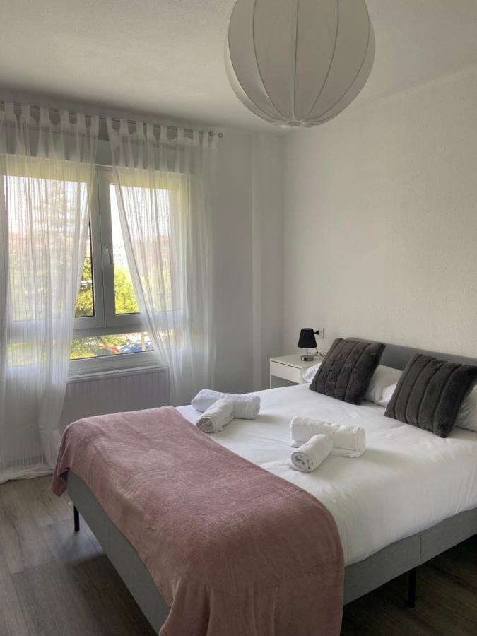 173A Amplio Apartamento Moderno 기욘 외부 사진